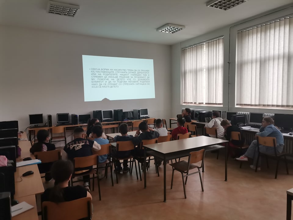 Реализирана презентација за ученици на тема БУЛИНГ-ВРСНИЧКО НАСИЛСТВО ...